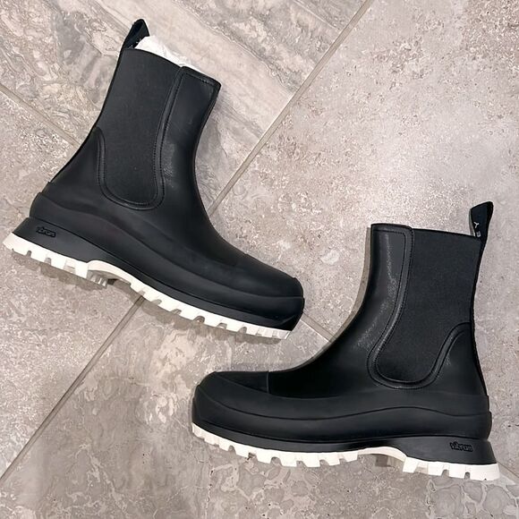 Stella McCartney Trace Chelsea Boots w/Logo Black, New, Size 40